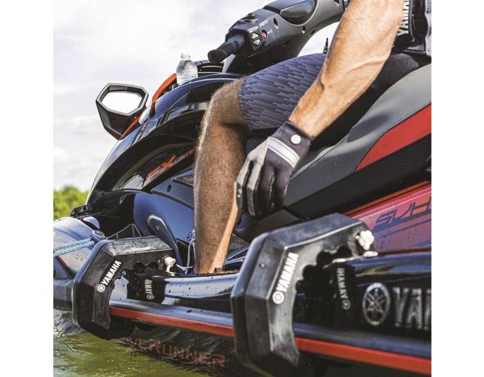 YAMAHA واقي قوارب شخصية عالمي من ياماها (أسود) - Image 2