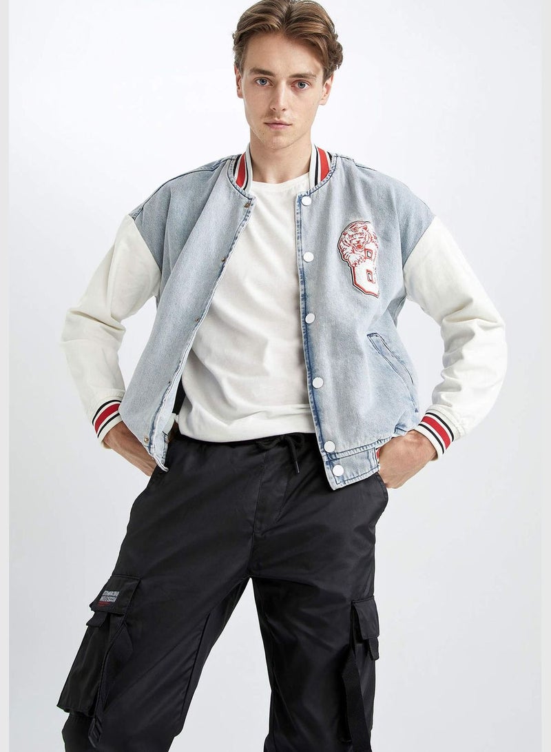 ديفاكتو جاكيت جينز بأكمام طويلة وقصة مريحة للرجال - Image 4