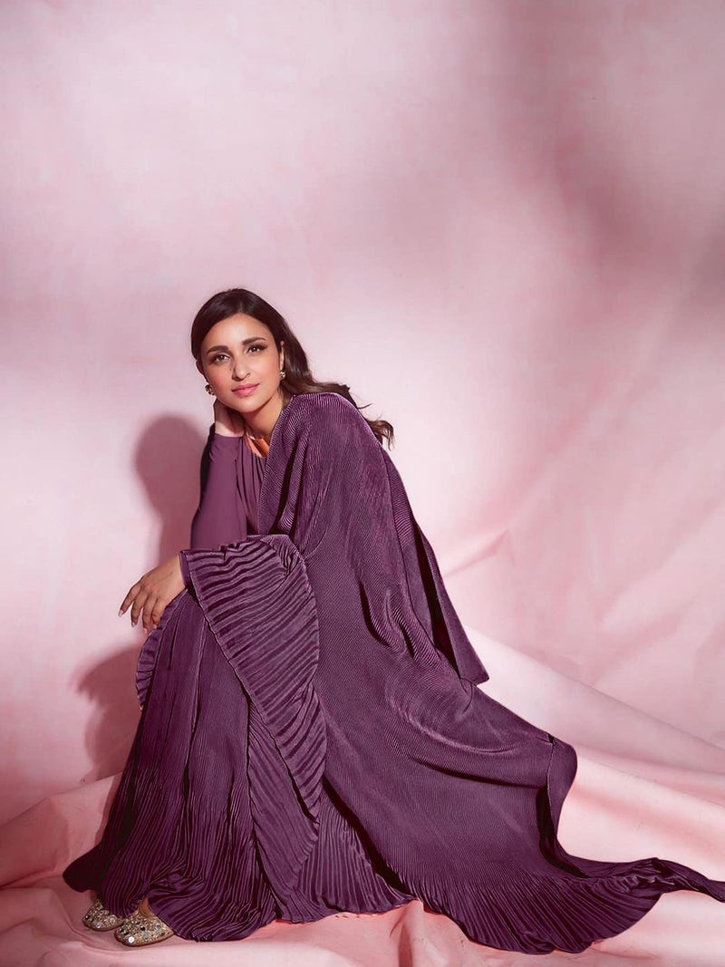 Sidhidata ساري سيدي داتا النسائي بلون النبيذ مع قطعة بلوزة بتصميم مطوي من الألياف الصناعية - Image 4