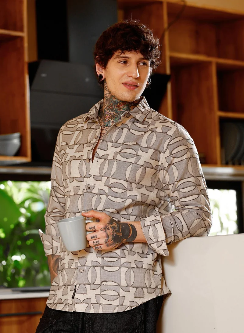 كامبوس سوترا قميص رجالي بنقش هندسي من كامبس سوترا بياقة عريضة وأكمام طويلة بأزرار وحافة منحنية، قماش منسوج للمناسبات الكاجوال والحفلات، لون بني رمادي