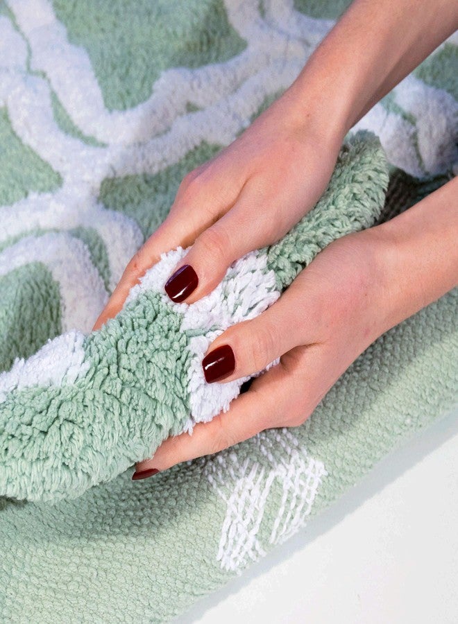 Chesapeake Double Quatrefoil 2Pc. Subtle Green Bath Rug Set 36965 (21"x34" & 24"x40") - Image 5