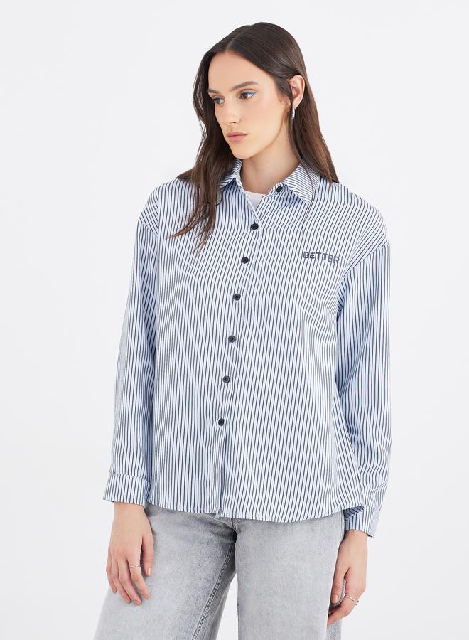 ستايلي قميص نسائي مخطط بأزرار متباينة باللون الأزرق - Image 3