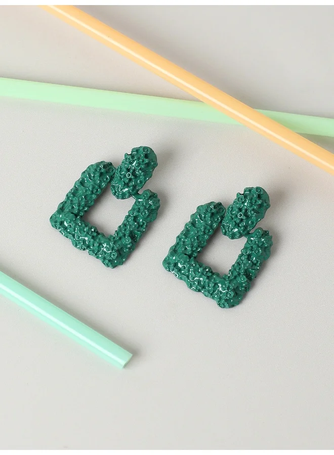 سوهي حلق مصمم للحفلات مطلي بالذهب