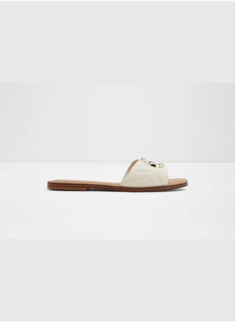 الدو Flat Heels Qelajar White Sandals