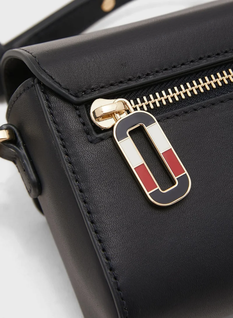 TOMMY HILFIGER Turnlock Bar Mini Crossbody