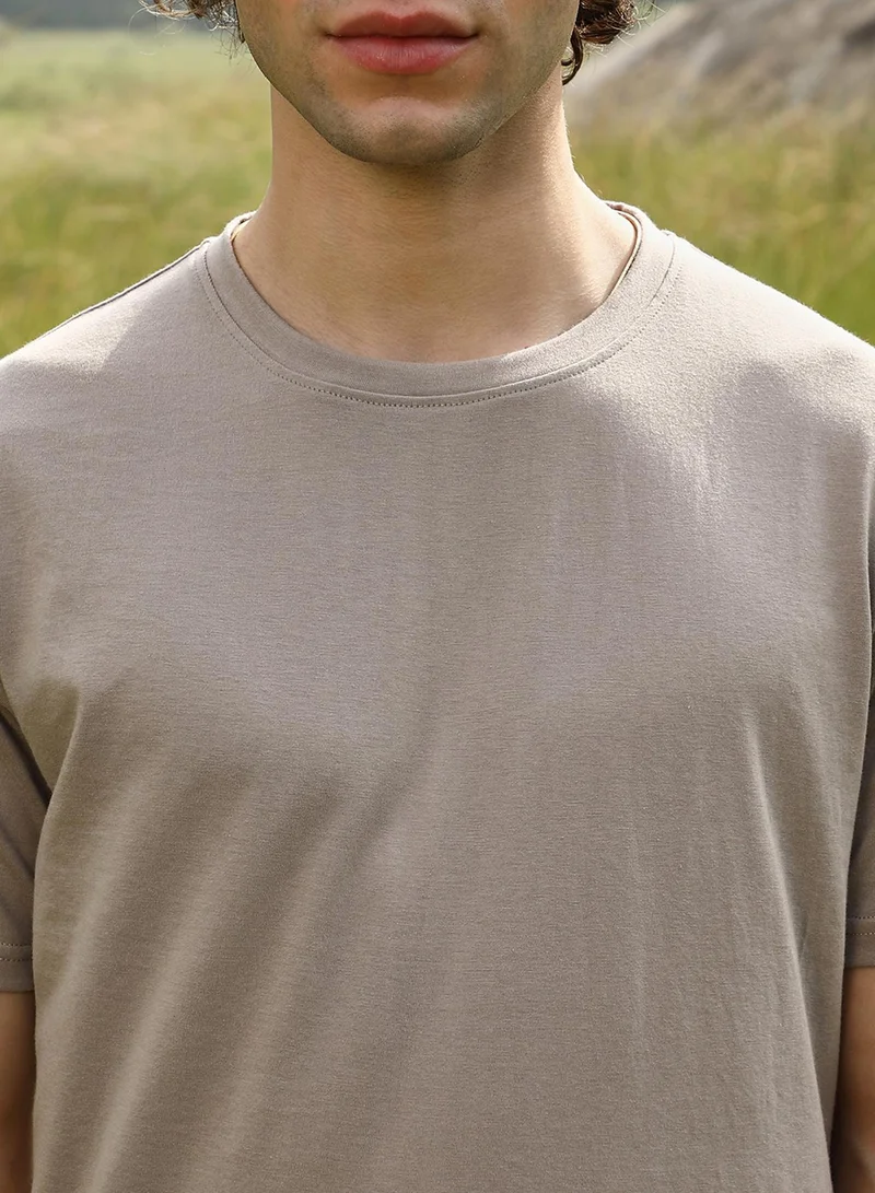 Campus Sutra Men's Cloud Grey Solid Regular T-Shirt