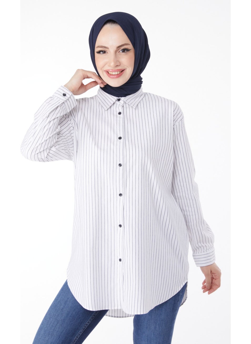 Plain Shirt Collar Women's White Striped Shirt - 25039 - pzsku/Z874354F42025334C8779Z/45/_/1731233604/af686b60-56bf-4a4e-9d1e-1be4e70325a4