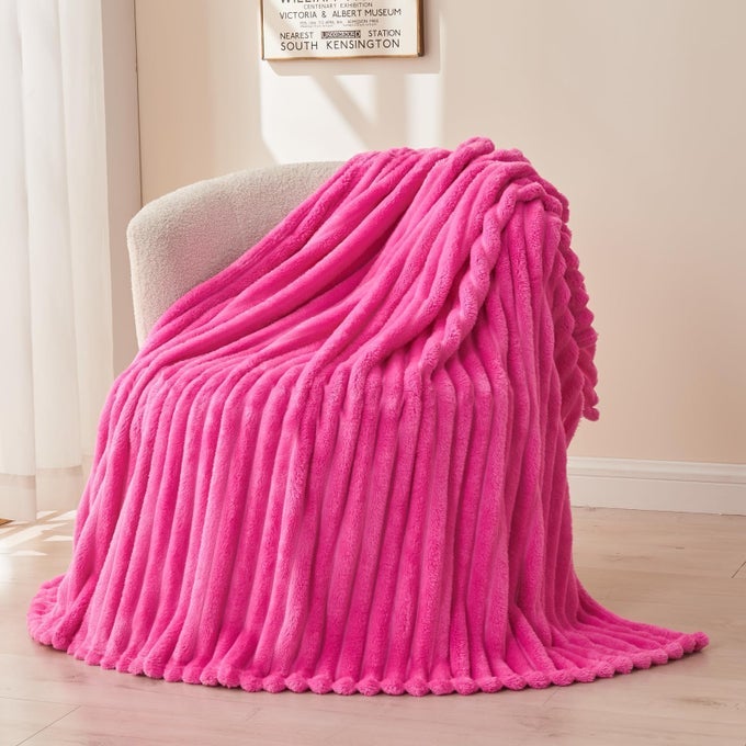 SUPER SOFT THROW BLANKET HOT PINK PREMIUM SILKY FLANNEL FLEECE 3D RIBBED JACQUARD LIGHTWEIGHT BED BLANKET ALL SEASON USE HOT PINK RIBBED THROW50X60
