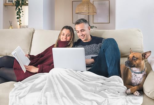 Utopia Bedding Fleece Blanket King Size White 300GSM Luxury Anti-Static Fuzzy Soft Microfiber Bed Blanket (90x102 Inch) - Image 5