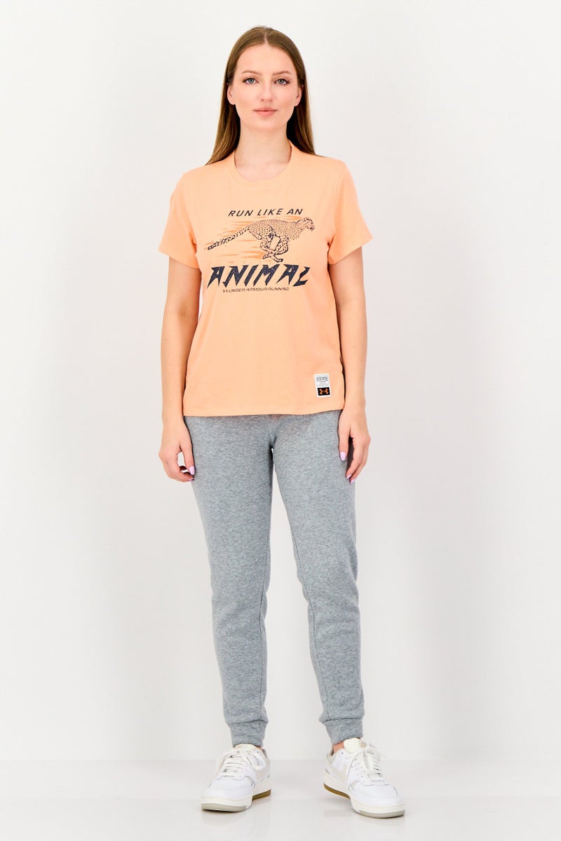 UNDER ARMOUR تي شيرت جري نسائي بأكمام قصيرة فضفاضة، كورال - Image 4