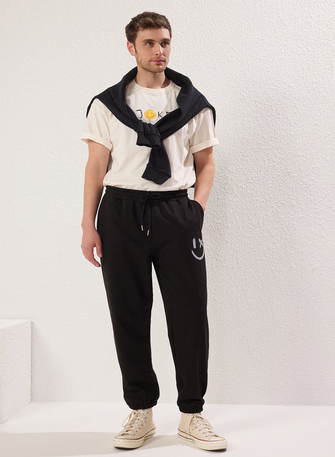 trendyol Black Oversize/Wide Cut Elastic Leg Smiley Face Printed Jogger Sweatpants - Image 2