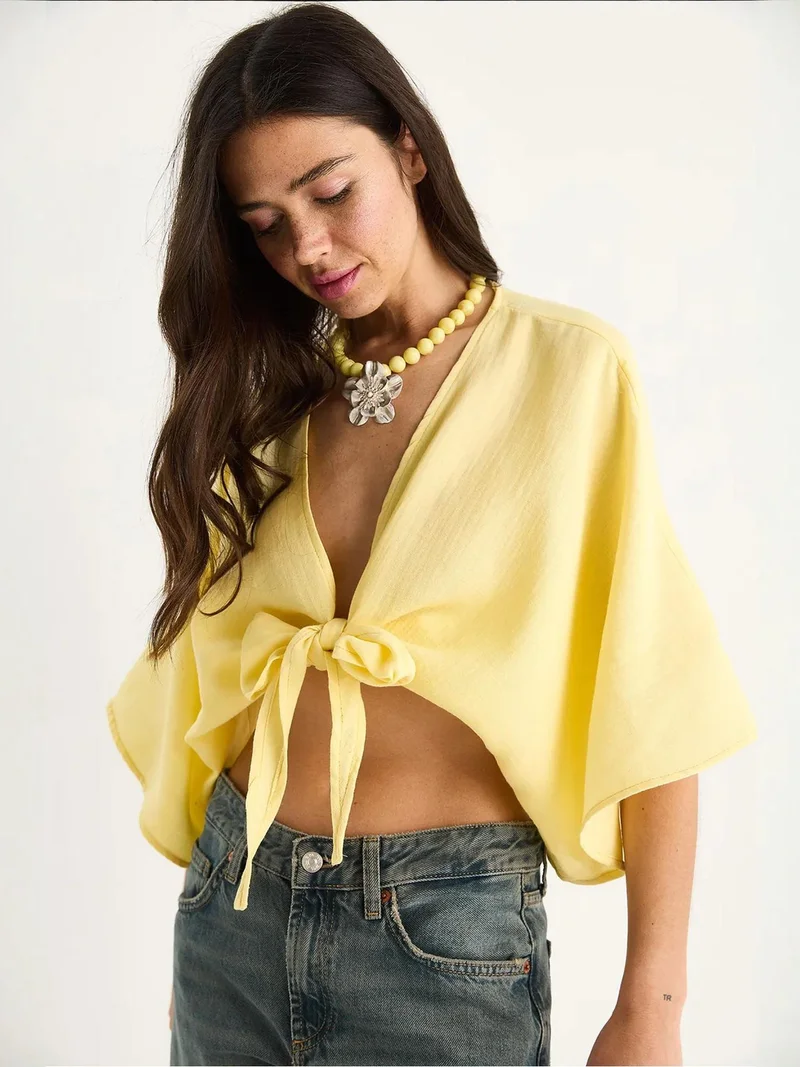 Bianco Lucci LUCCI Three Quarter Sleeve V-Neck Crop Blouse with Binding Detail