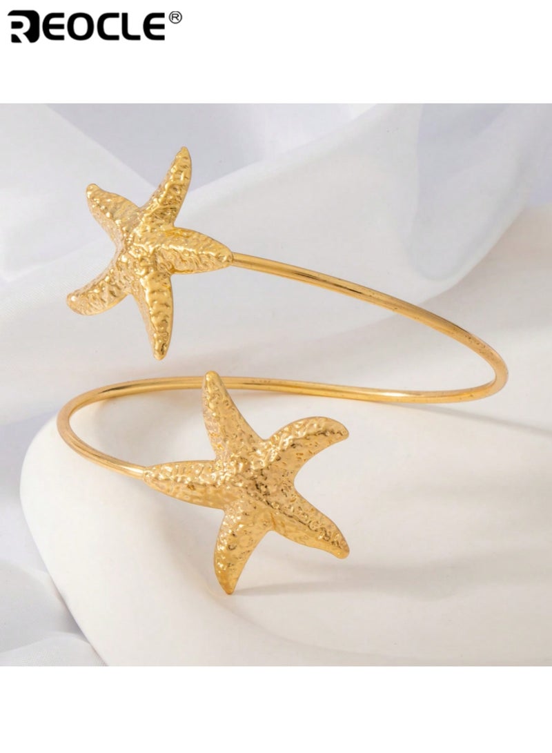 ريوكل سوار ذراع مفتوح بتصميم نجم البحر ثلاثي الأبعاد مزدوج للنساء مستوحى من البحر مرن ومزين بتعليقات ذات ملمس طبيعي مناسب للإطلالات الكاجوال والعطلات - Image 5