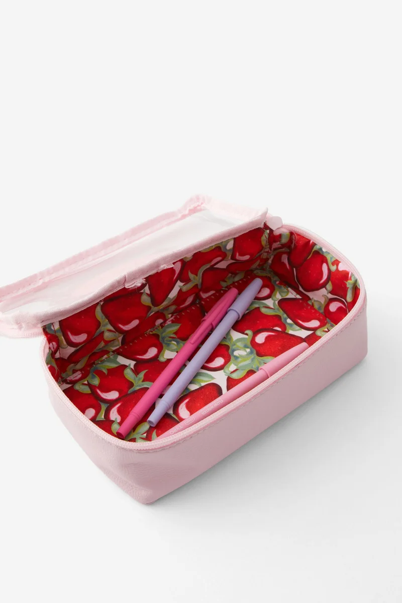 تايبو حافظة أقلام بتصميم مبتكر