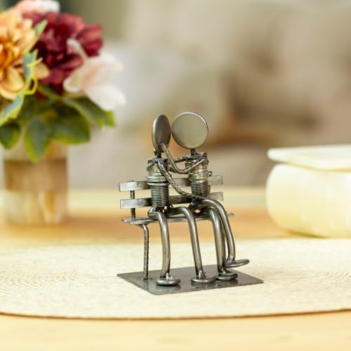 NOVICA تمثال معدني رومانسي من قطع غيار السيارات المعاد تدويرها من NOVICA، بارتفاع 4.7 بوصة 'أحباء مقعد الحديقة' - Image 2