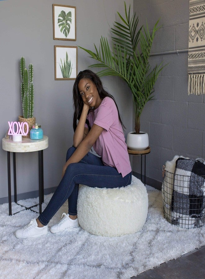 Air Candy مسند قدم قابل للنفخ من الفرو الصناعي المنغولي من إير كاندي - مسند قدم فاخر ومقعد إضافي لغرفة النوم أو غرفة النوم أو طاولة الزينة - سهل الحمل، يُنفخ في ثوانٍ - يتحمل وزنًا يصل إلى 90 كجم - Image 2