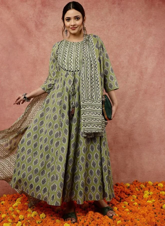 ZERESOUQ Olive Green Leaf and Chevron Print Flared Kurta Set