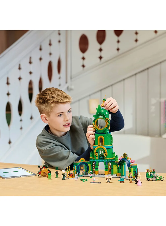 ليغو لعبة مرحبًا بكم في مدينة الزمرد من LEGO® Wicked قابلة للتجميع 75684
