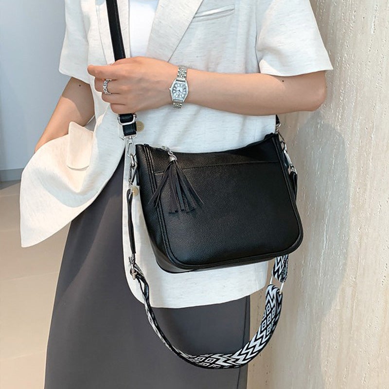 Trendy Large-Capacity Commuter Women'S Bag Fashionable Simple Shoulder Crossbody Middle-Aged Mother'S Bag - Image 4