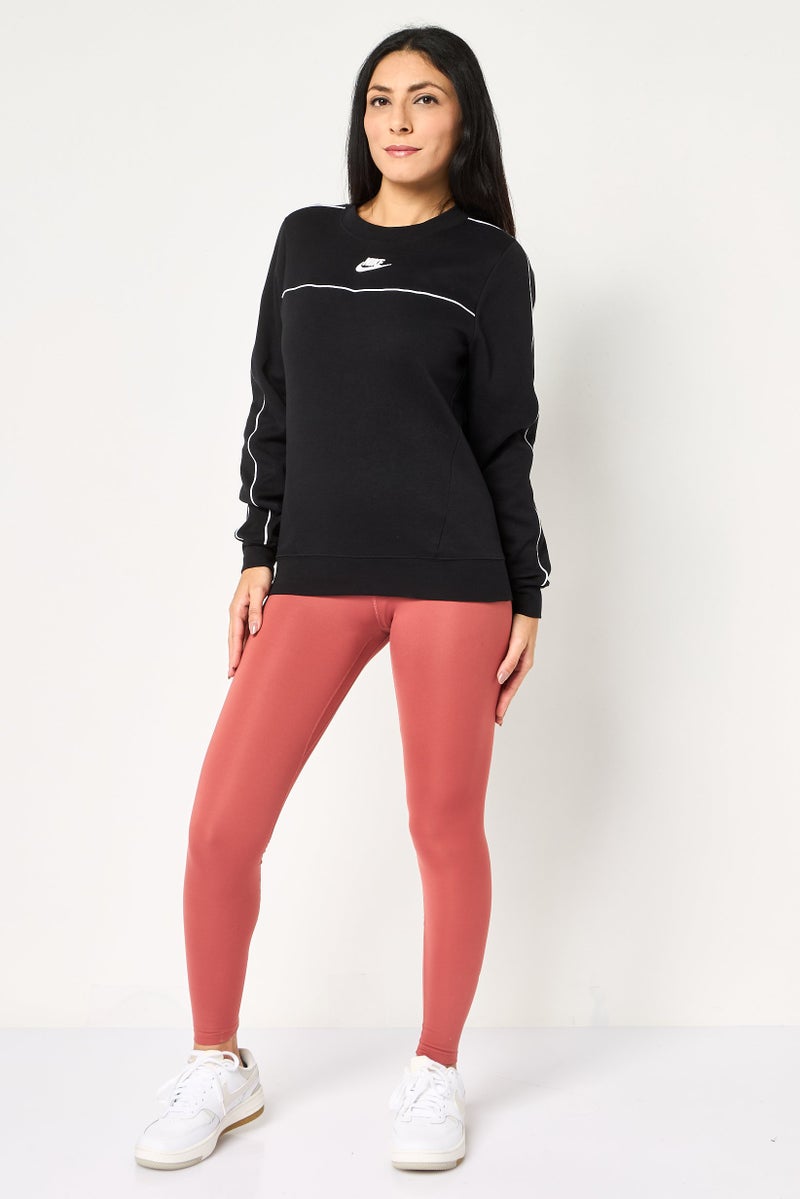 Nike Women Standard Fit Long Sleeve Outdoor Sweatshirt, Black - Image 2