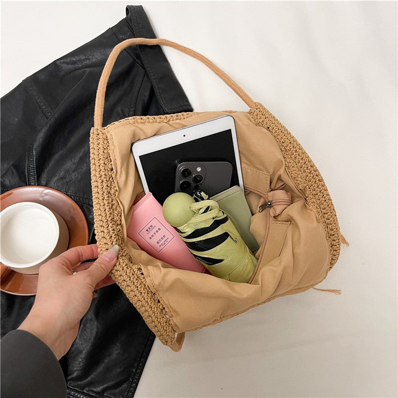 Women's Knitted Openwork Large Capacity Tassel Shoulder Bag for Beach Vacation - Image 4