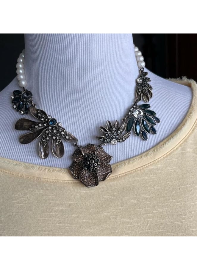 Floral Collar Necklace for Women Girls, Beautiful White Pearl Design Luxury Statement Piece, Fashion Jewelry Timeless Accessory Green Blue Black Stones and Crystals, Gift Ideas  - Image 4