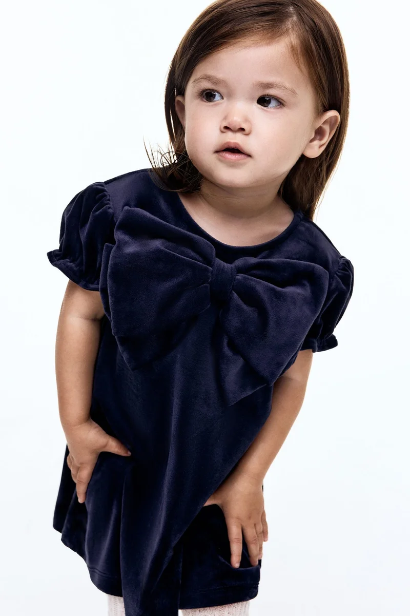 اتش اند ام فستان من الفيلور بتفاصيل فيونكة