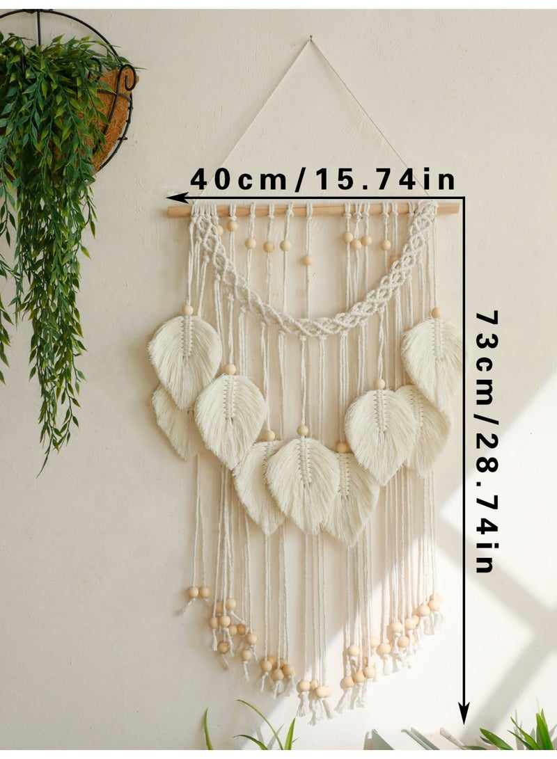 قطعة واحدة من زخرفة الحائط المكرمية بشكل أوراق بلون أبيض فاتح مع خرز خشبي، تصميم بوهيمي يدوي لغرف النوم أو المعيشة - Image 5