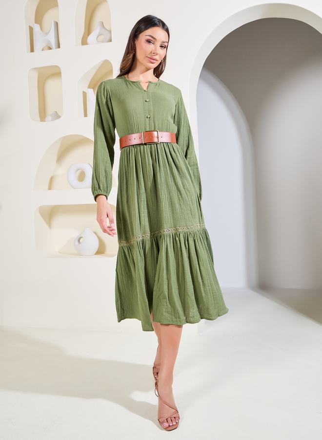 ستايلي فستان ميدي بخصر مجمع وتفاصيل مميزة - Image 3