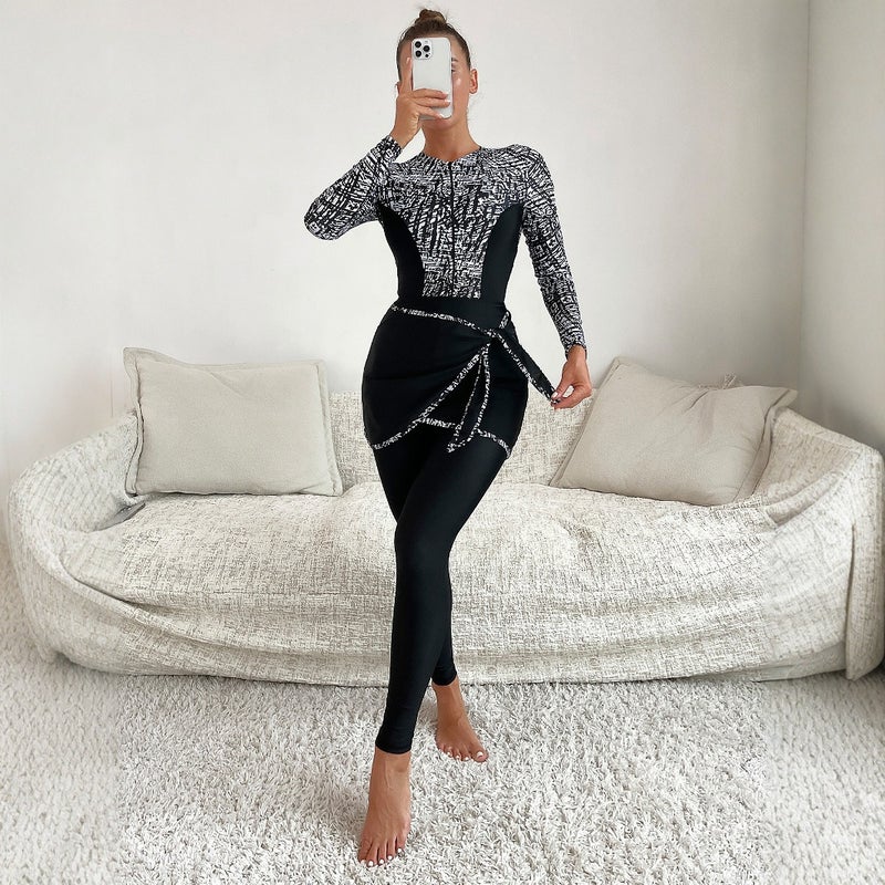 زهرة طقم ملابس سباحة إسلامية متواضعة للنساء مكون من 3 قطع، بأكمام طويلة وغطاء كامل مع تنورة مطبوعة - Image 1