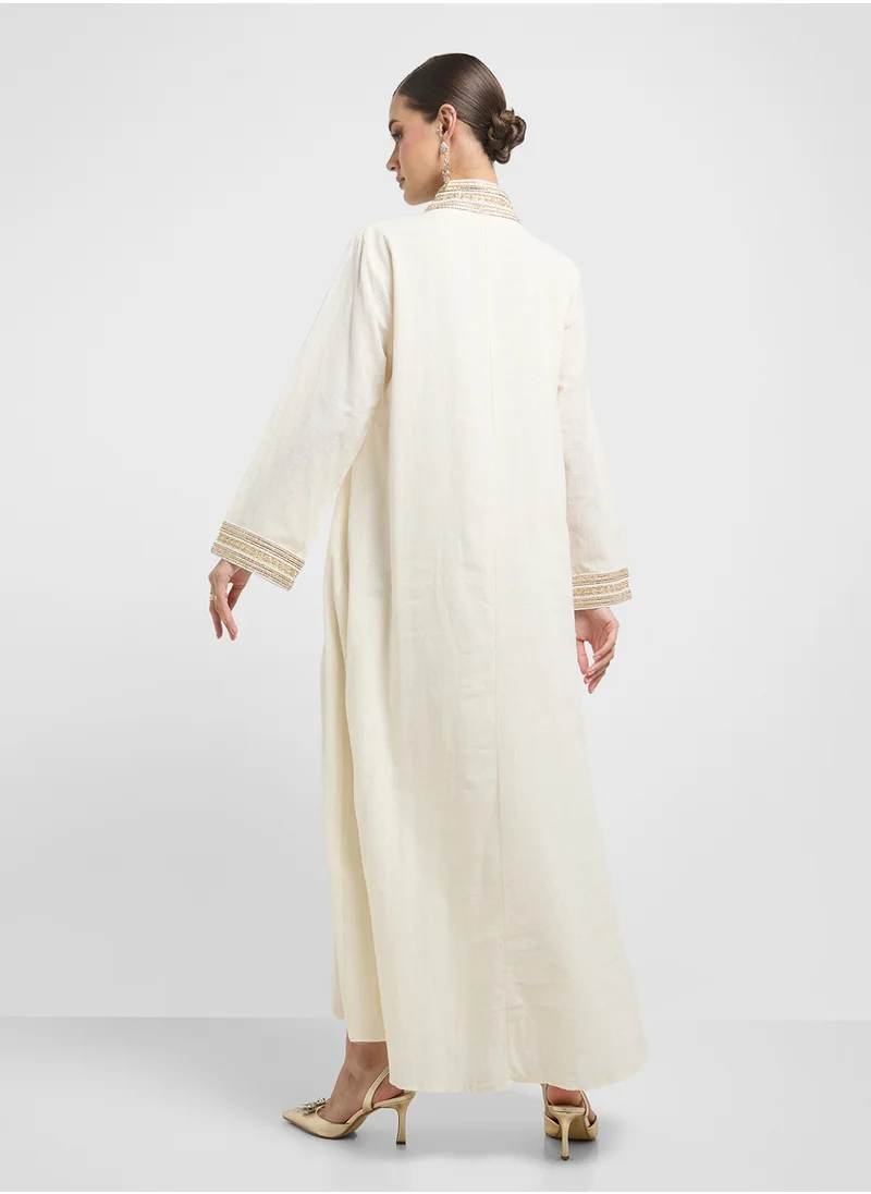 Khizana Embroidered Jalabiya