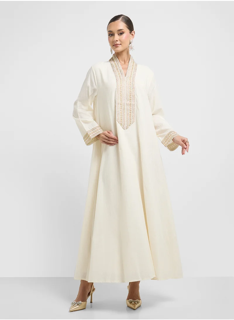 Khizana Embroidered Jalabiya