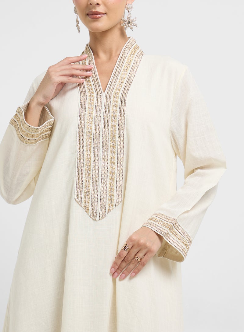 Khizana Embroidered Jalabiya  - Image 3