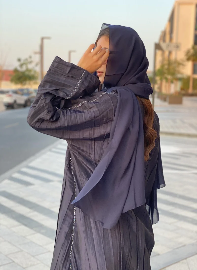 Moistreet  Pleated Open Abaya for Women | Best Price UAE