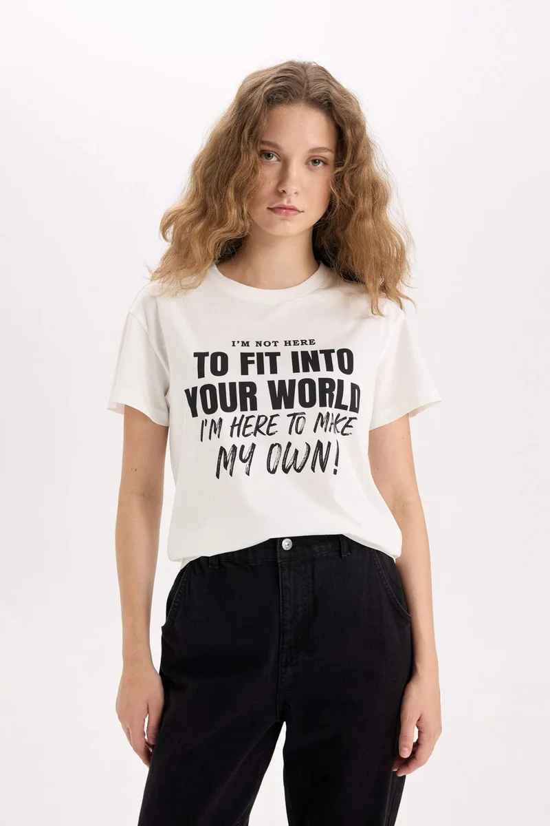 ديفاكتو Regular Fit Crew Neck Printed Short Sleeve T-Shirt