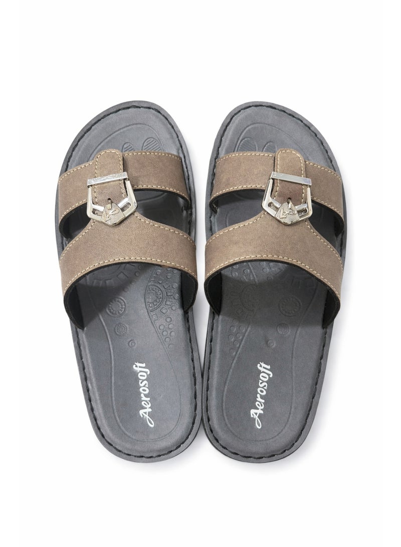 ايروسوفت صندل رجالي مريح بحزامين - شبشب كاجوال بإبزيم قابل للتعديل - لون الكراميل - Image 1