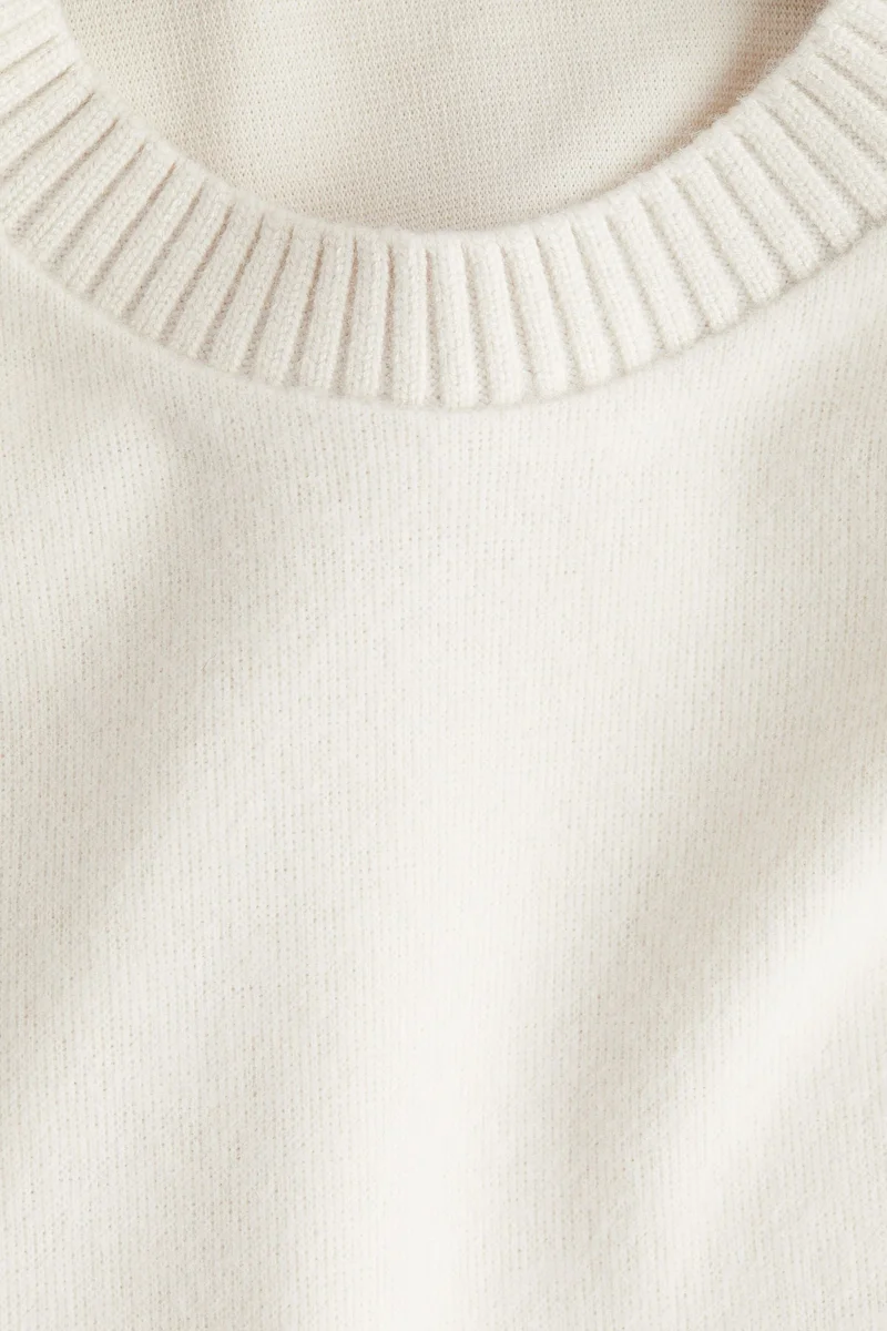 اتش اند ام سويت شيرت بقصّة فضفاضة