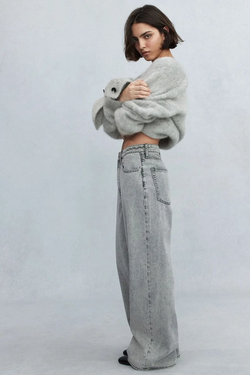 H&M Feather Soft Super Wide Ultra High Jeans