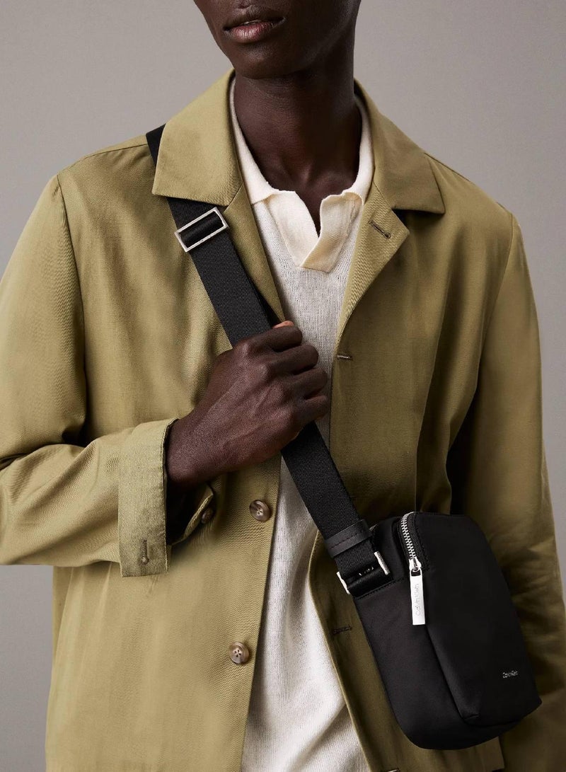 CALVIN KLEIN Small Reporter Bag - Image 4