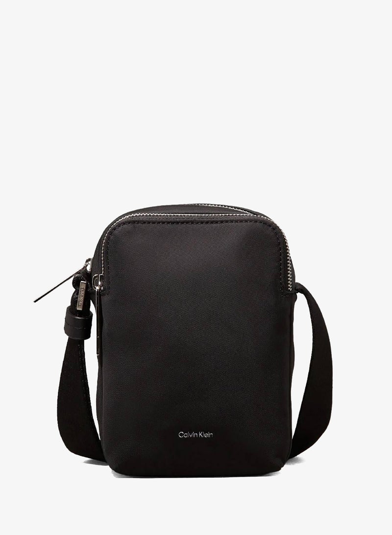 CALVIN KLEIN Small Reporter Bag - Image 2