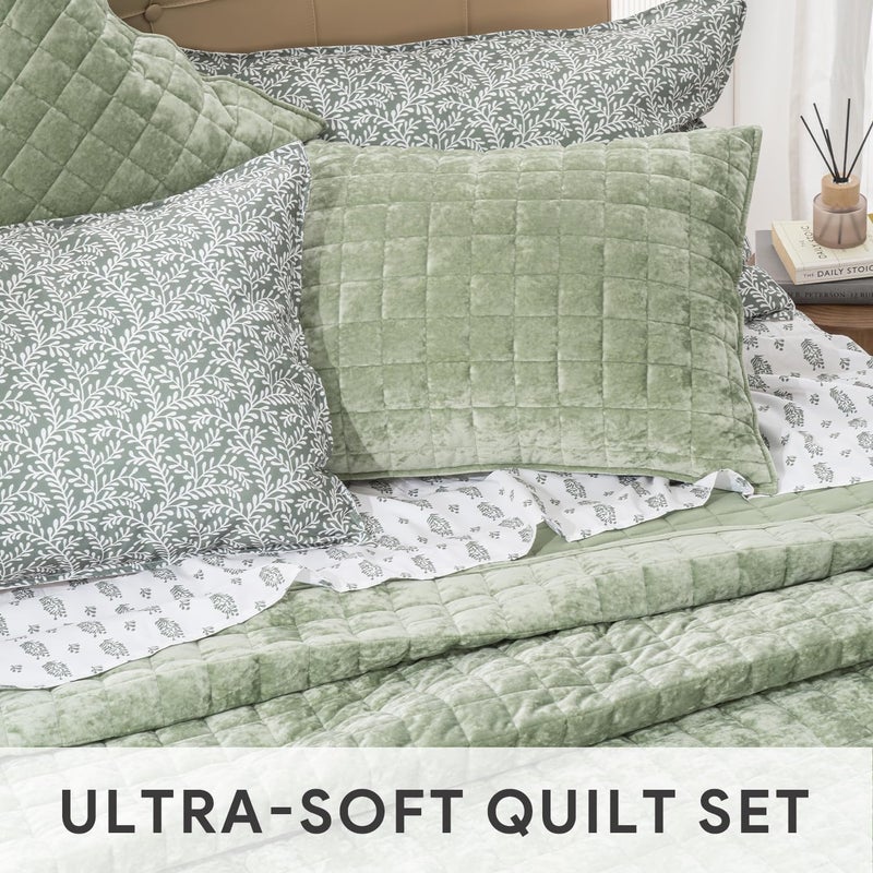 RECYCO Luxury Velvet Quilt Set King Size Bedding Sets, Ultra Soft Velvet Comforter Set, Lightweight Channel Box Stitch Oversized Bedspread Coverlet for All Season, with 2 Shams, Sage Green - Image 4