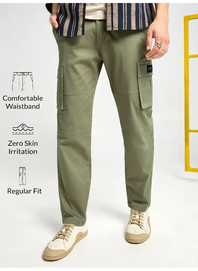 Beyoung Pale Olive Solid Cargo Pants for Men