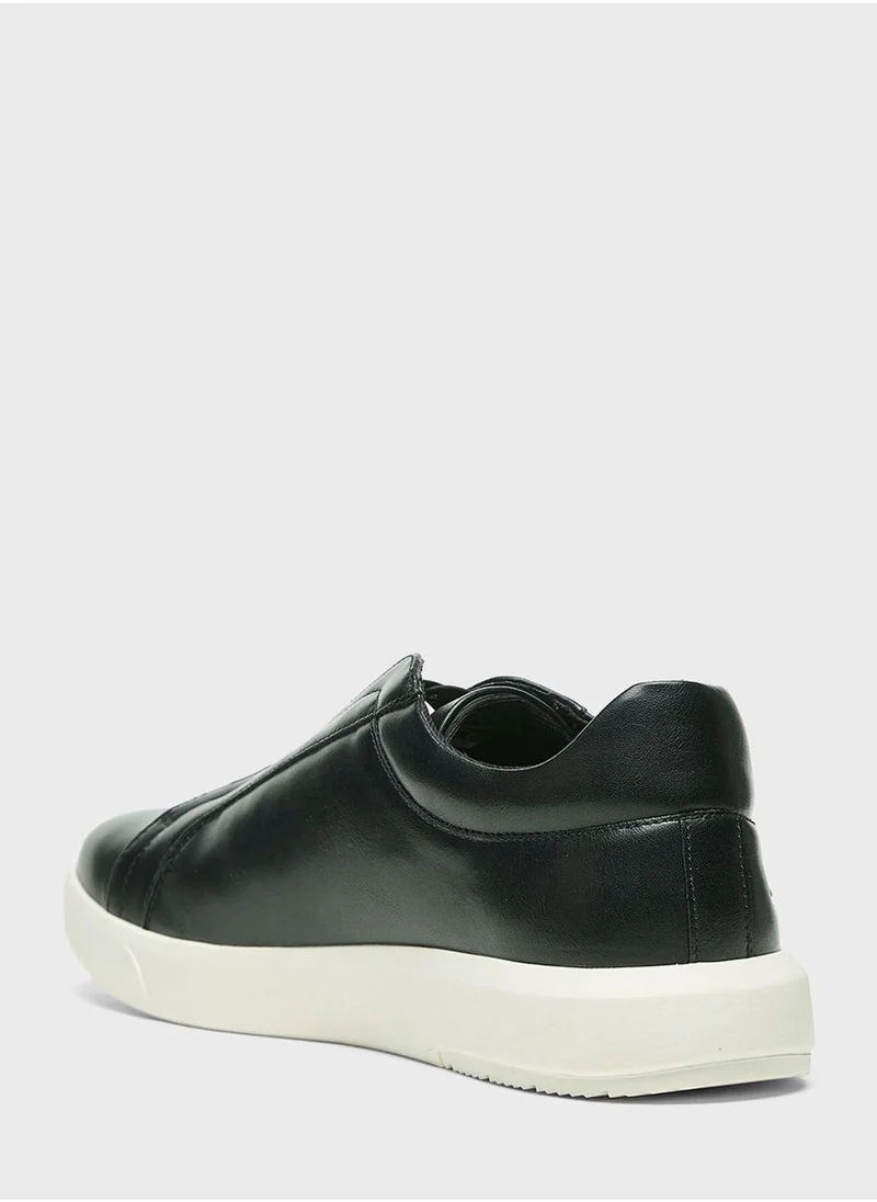 لي كوبر Lace Up Low Top Sneakers
