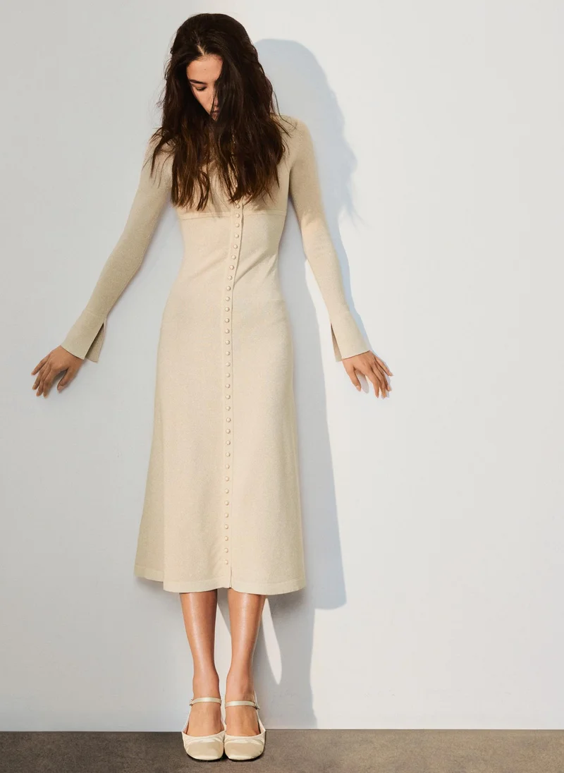 Lichi Viscose midi dress with small matching buttons