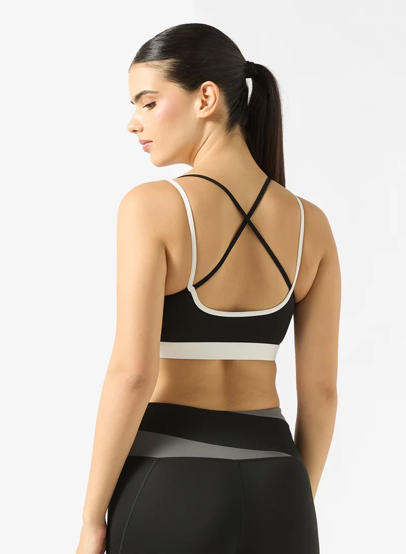 FRWD Strappy Sports Bra with Trim Detail