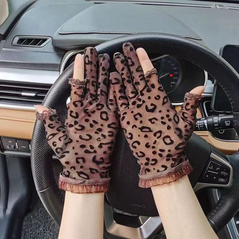 Summer short sun protection gloves for Women summer Korean style lace thin sun protection driving breathable ultra-thin gloves for women Wholesale T005 coffee leopard print