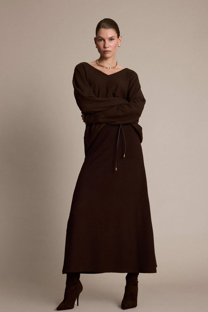 ديفاكتو Relaxed Fit Ribbed V-Neck Sweatshirt