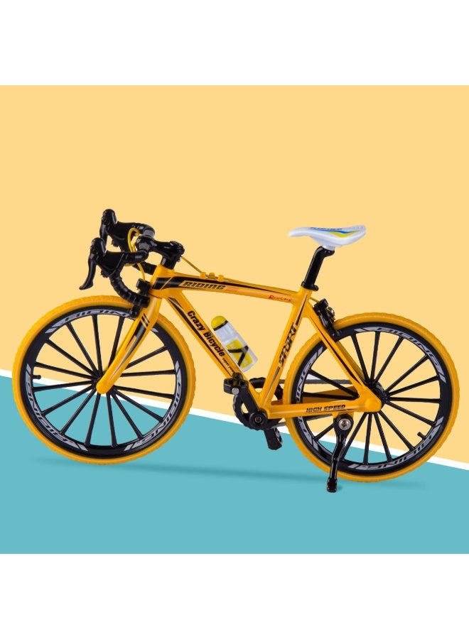 TOY GARDEN 1:8 Scale Die-Cast Road Bike Model - Assorted Color Miniature Bicycle for Collectors, Dioramas, and Toy Vehicle Enthusiasts - Image 3