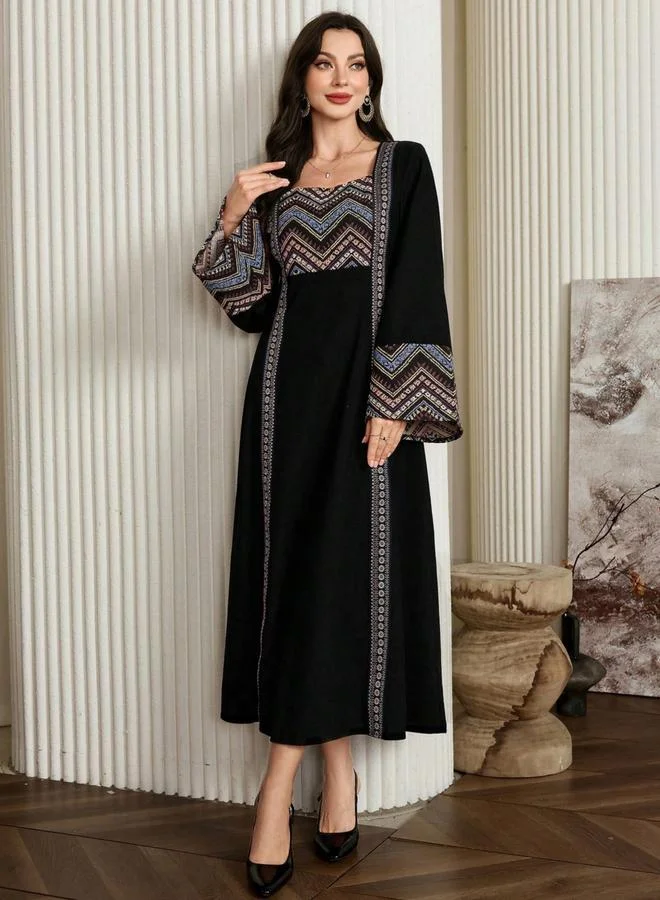 تايك تو جلابية بياقة مربعة وطبعة جرافيك