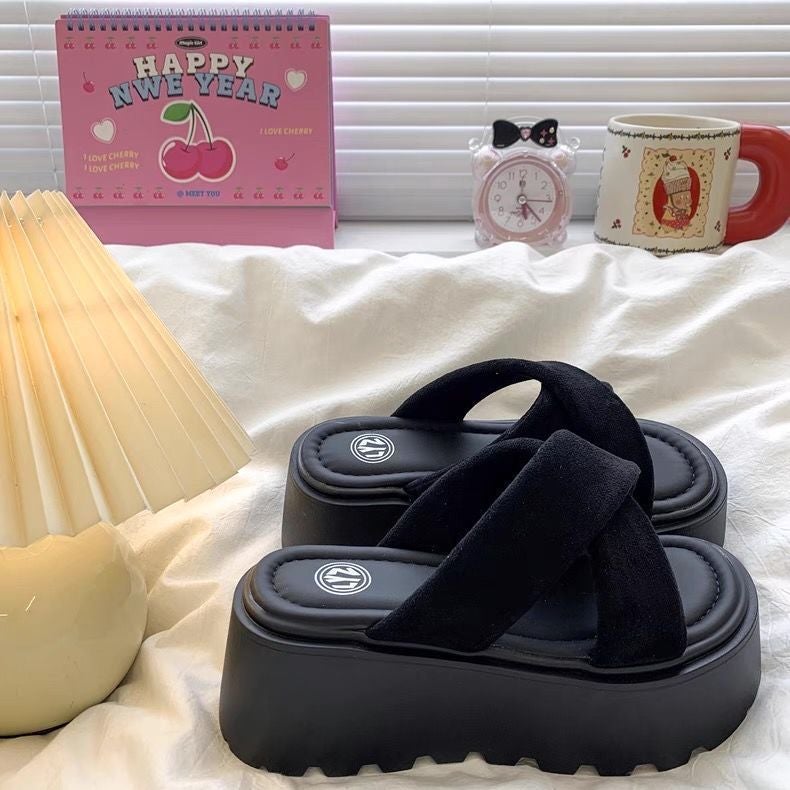 صنادل خفيفة الوزن لزيادة الطول للنساء صيف 2025 جديدة شديدة الشعبية ذات كعب عالٍ وسميك باللون الأبيض الفاتح - Image 4